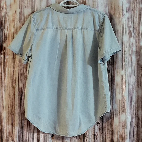 Chico's Men's Short-Sleeve Botton Down Shirt Size 2 - Picture 5 of 6